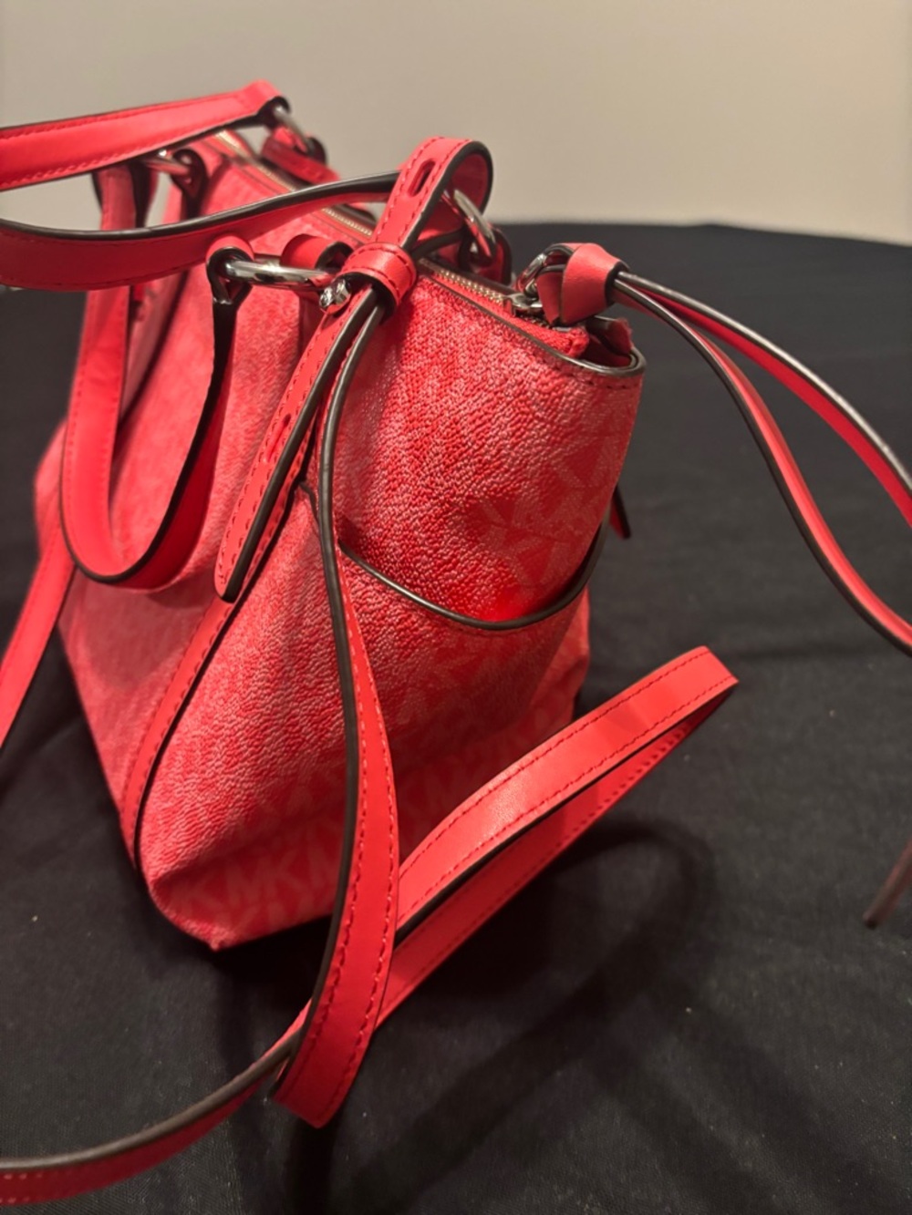 Michael Kors Sullivan Small Logo Top-Zip Tote Bag in Germaine/ Red - Picture 4 of 6